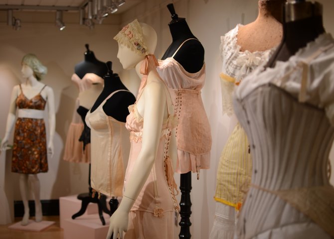Vintage undergarments at the Fashion History Museum (© Explore Waterloo Region) 