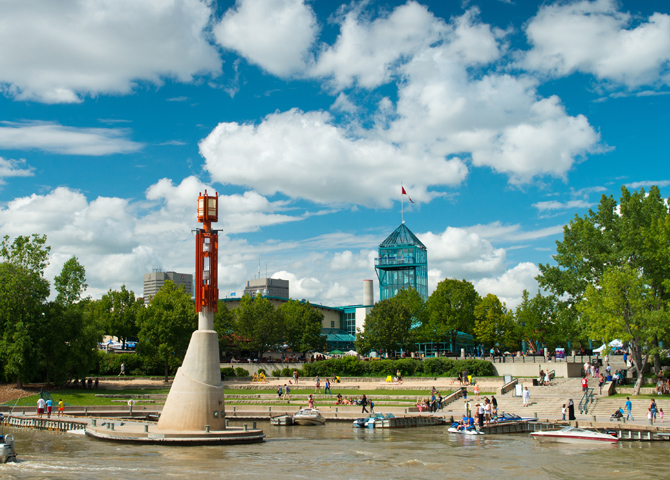 The Forks, where the Red River and the Assiniboine River converge (© Dan Harper) 