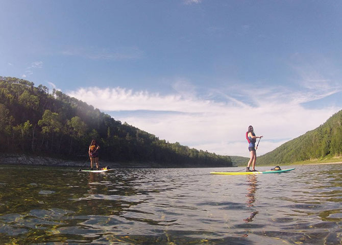 Paddle along the Restigouche River with Nature Aventure in Matapedia (© Sophie Baril)