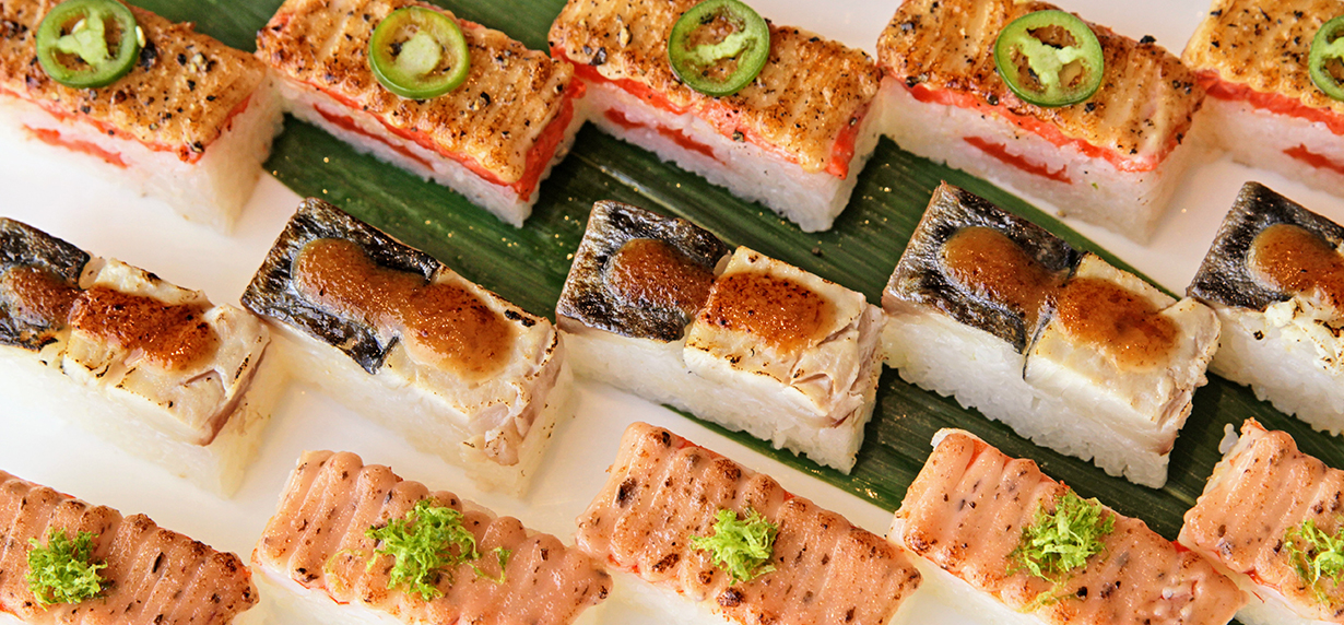 Sustainable sushi tray in a Vancouver restaurant / Sushis éco-responsables au pub japonais Hapa Izakaya à Vancouver