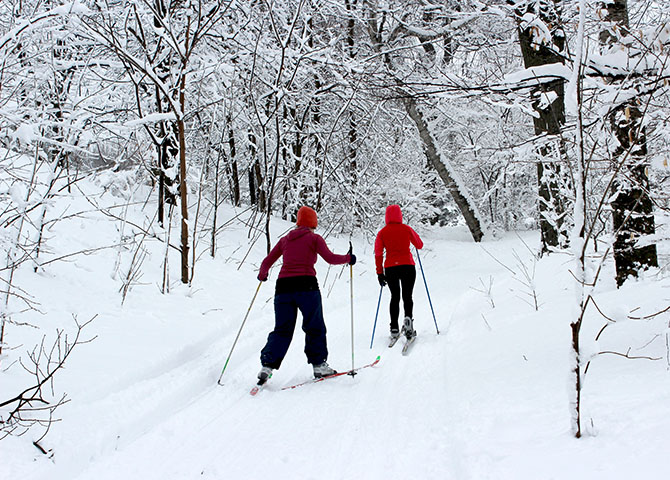 Après-Ski: Cross-Country Skiing and Dining Out in Canada - Blog Viarail